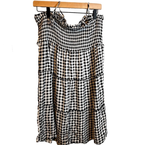 Hippie Rose Black White Gingham Tiered Spaghetti Strap Smocked shirt - Picture 2 of 6